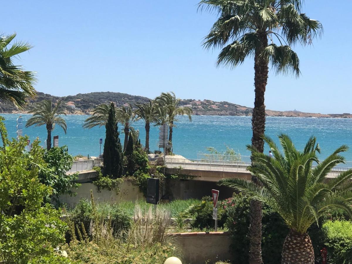 Bandol Roc Beach Vue Mer Grand T3 Face A La Plage Avec Parking Eksteriør billede