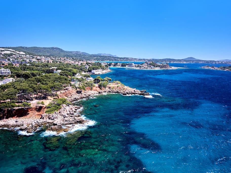 Bandol Roc Beach Vue Mer Grand T3 Face A La Plage Avec Parking Eksteriør billede